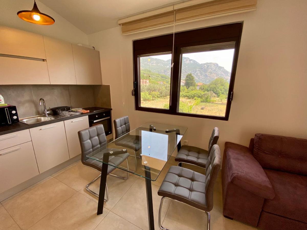 Villa Dolphin Apartments Petrovac Exterior foto