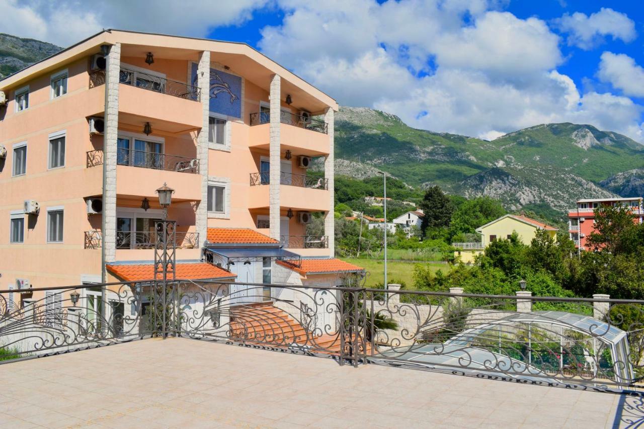 Villa Dolphin Apartments Petrovac Exterior foto