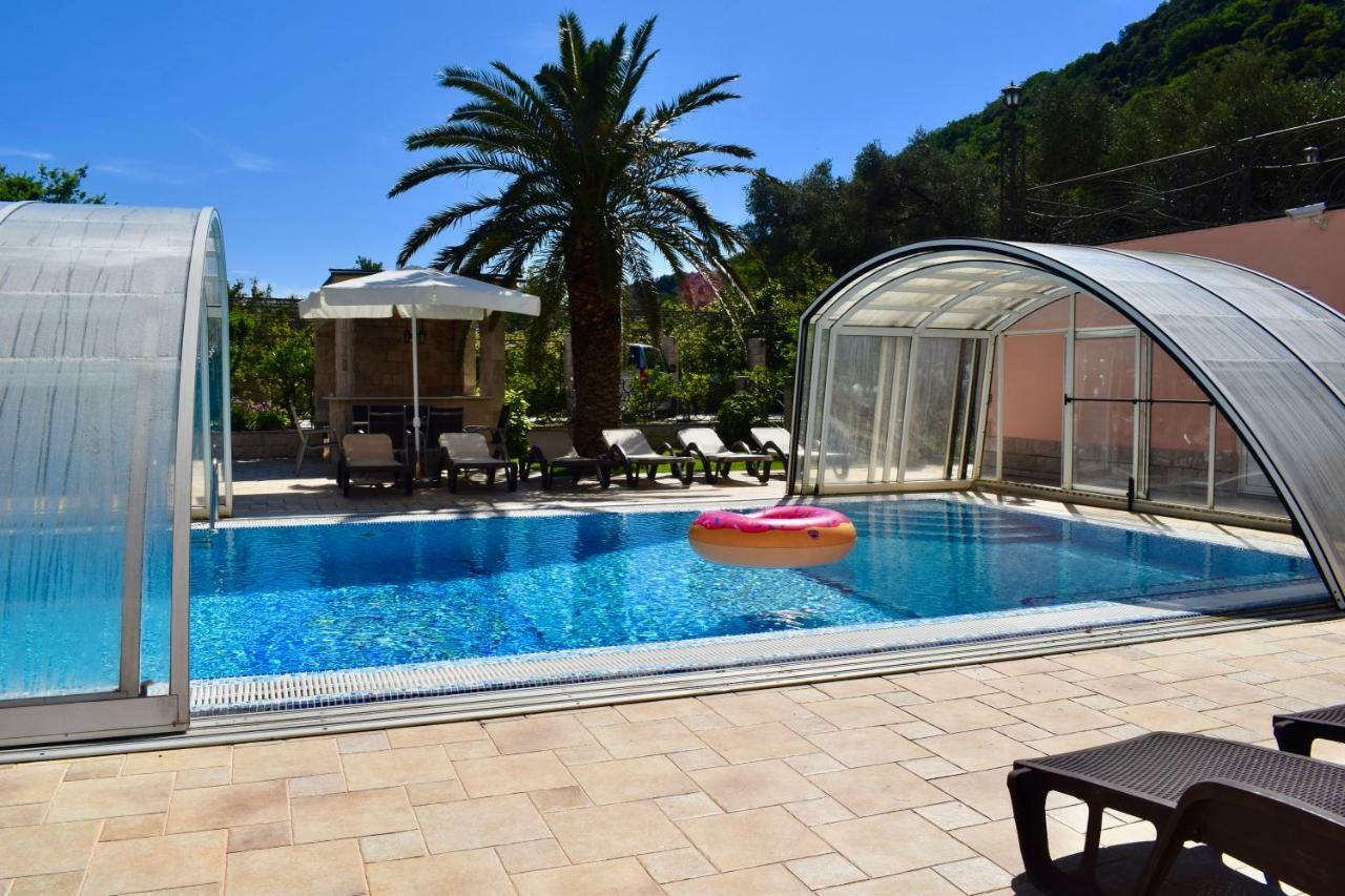 Villa Dolphin Apartments Petrovac Exterior foto
